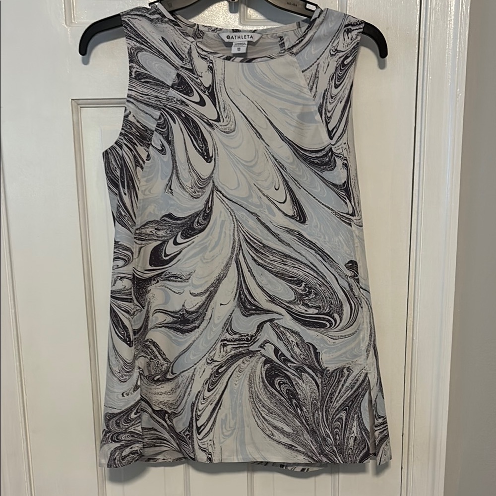 Athleta swirl pattern tunic